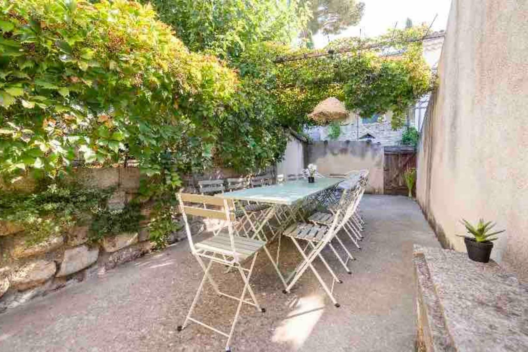 Maison Cosy Lodge 15 P Clim Wifi Cour Garage Montfrin Экстерьер фото