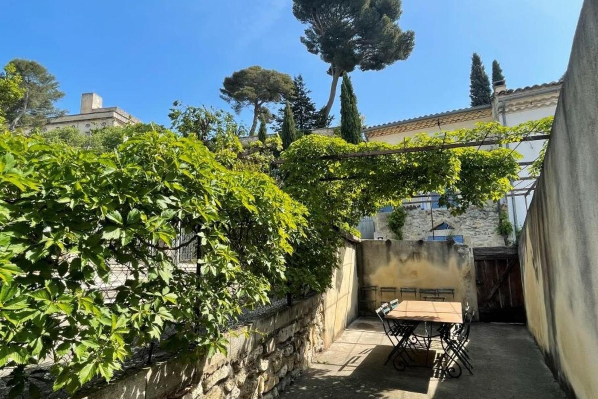 Maison Cosy Lodge 15 P Clim Wifi Cour Garage Montfrin Экстерьер фото