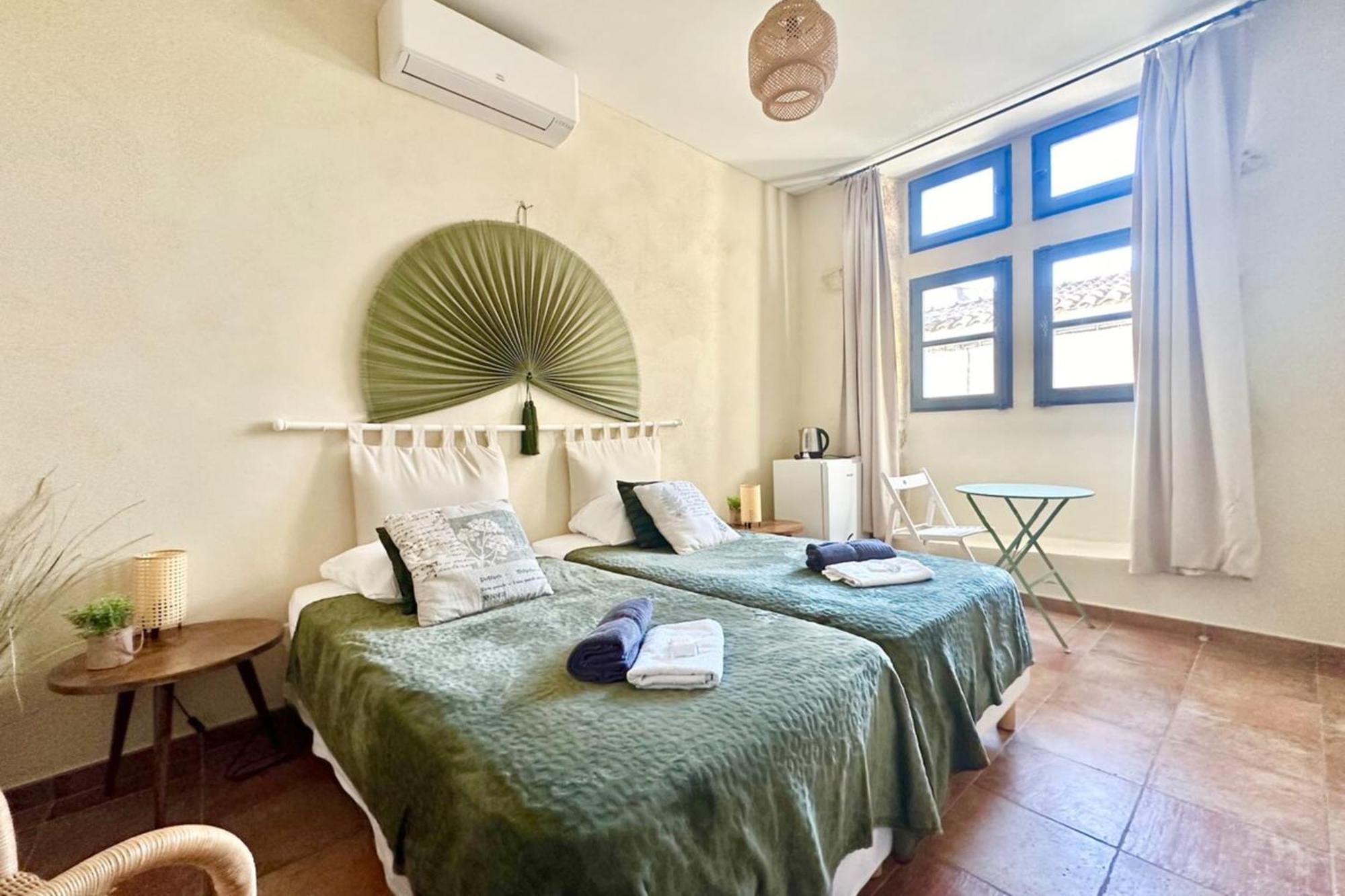 Maison Cosy Lodge 15 P Clim Wifi Cour Garage Montfrin Экстерьер фото